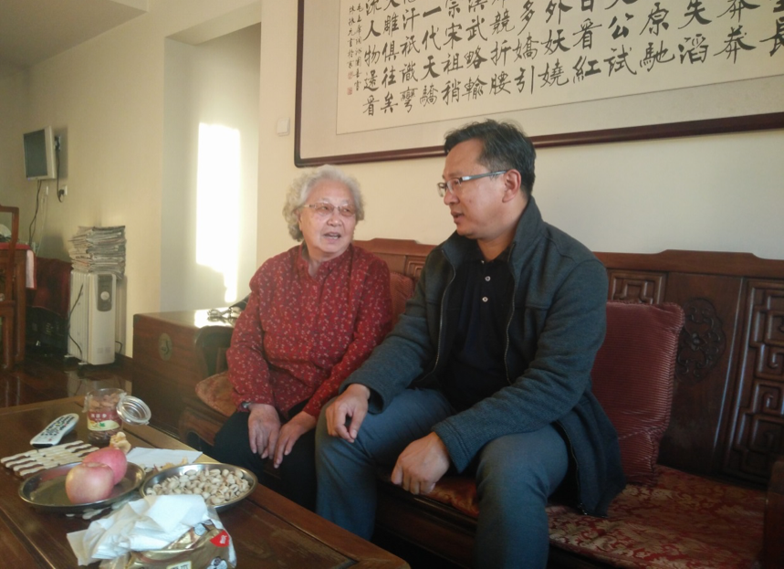 学院党委委员,副院长冯文利,学院党委委员,纪委书记吕坤良分别看望了